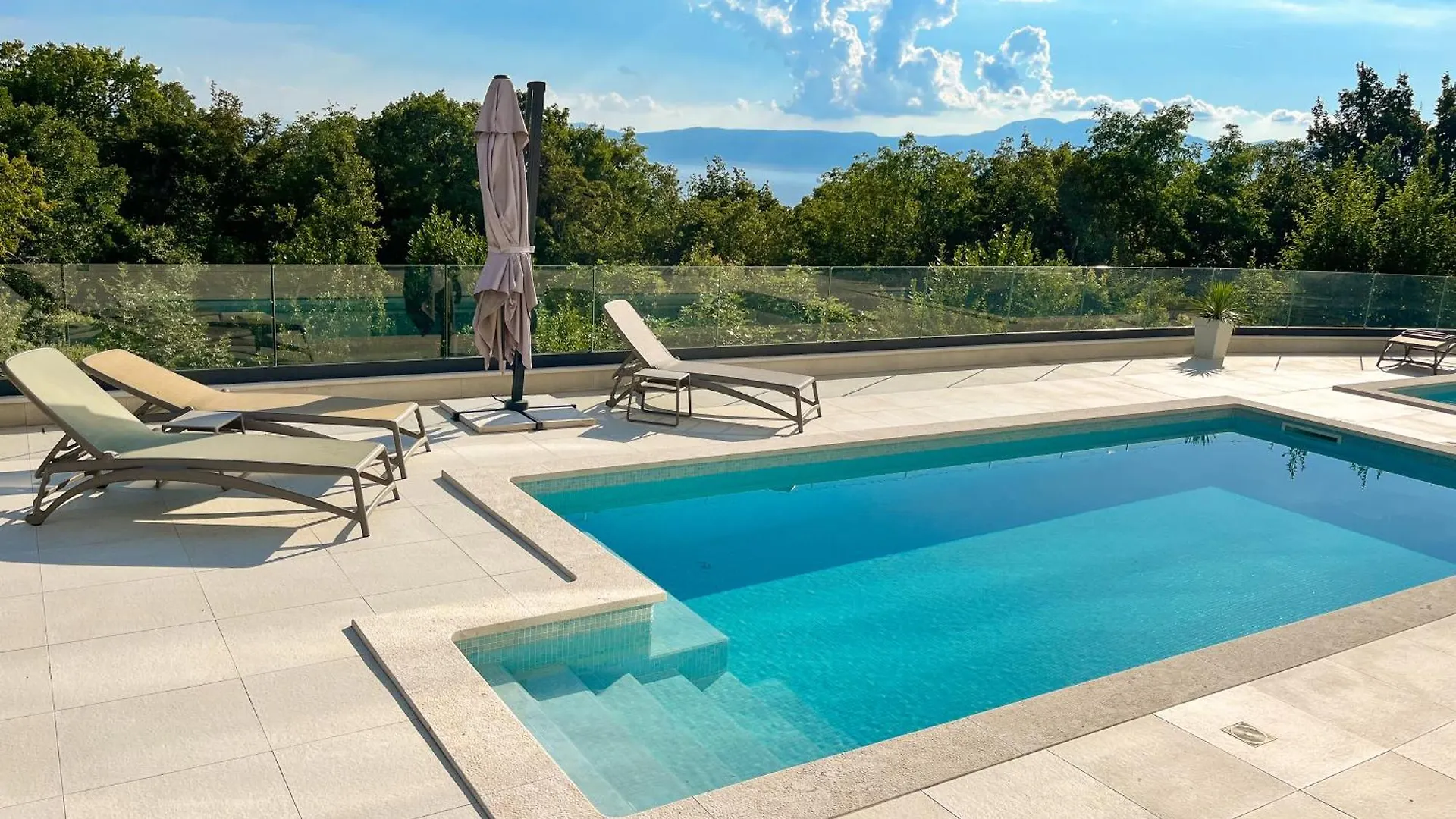 Luxury Apartment In Nature With Pool & Gym Kostrena